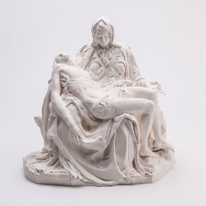 피에타(Pieta) 동상